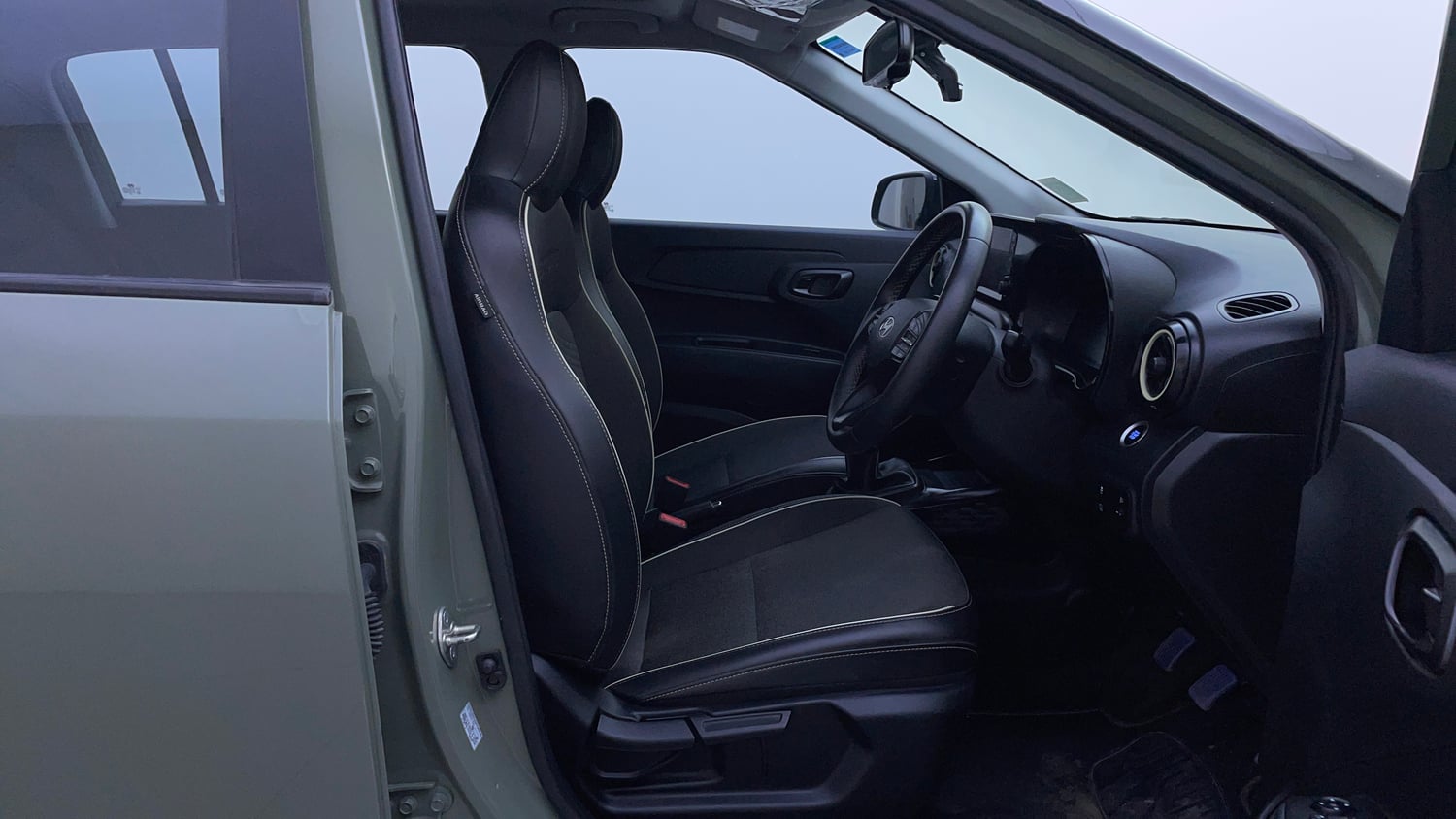 Used 2023 Hyundai Exter SX(O) Connect 1.2 Petrol MT Dual Tone Petrol Manual interior RIGHT SIDE FRONT DOOR CABIN VIEW