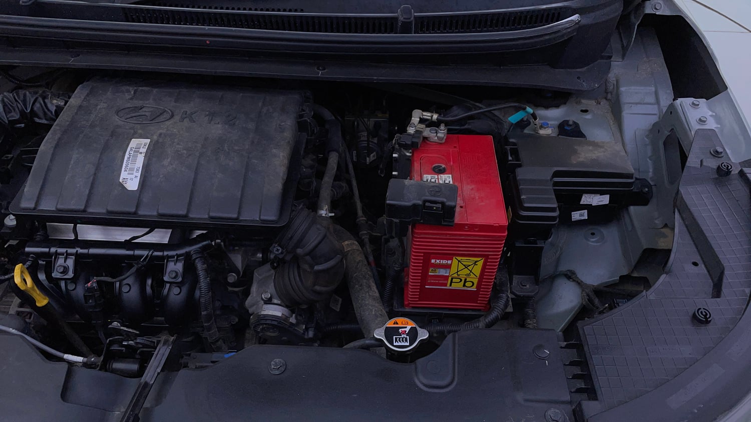 Used 2023 Hyundai Exter SX(O) Connect 1.2 Petrol MT Dual Tone Petrol Manual engine ENGINE LEFT SIDE VIEW