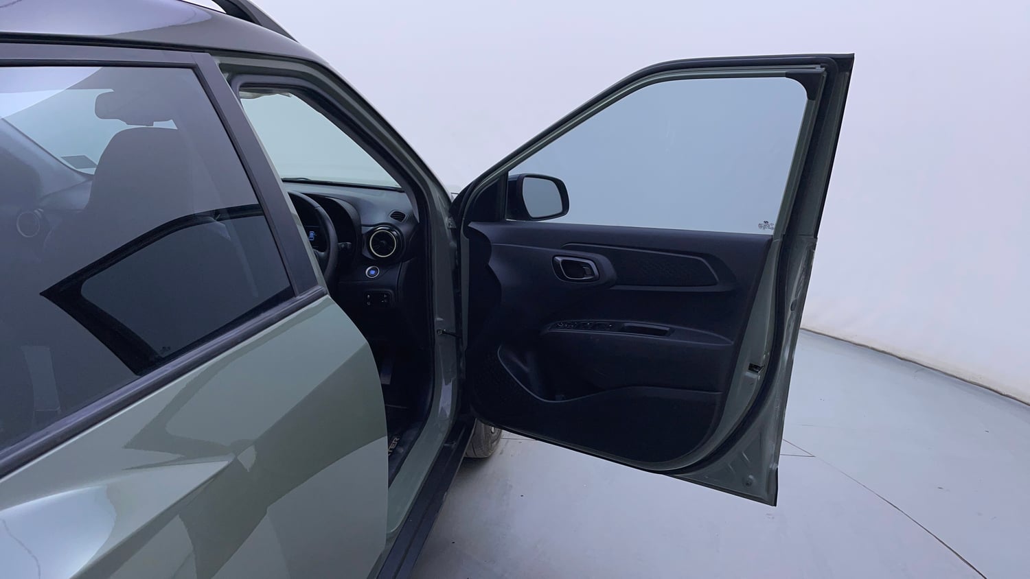 Used 2023 Hyundai Exter SX(O) Connect 1.2 Petrol MT Dual Tone Petrol Manual interior RIGHT FRONT DOOR OPEN VIEW