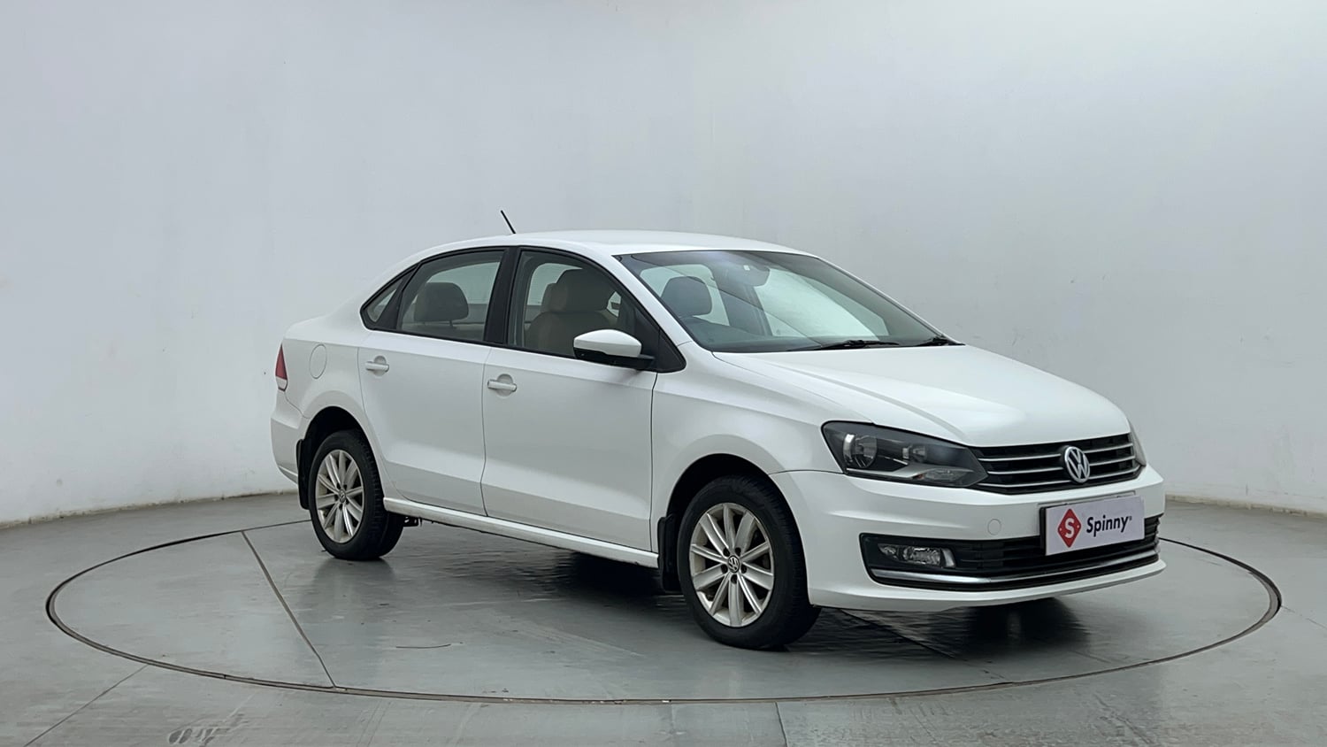 Used 2017 Volkswagen Vento 1.2L Highline Petrol AT Petrol Automatic exterior RIGHT FRONT CORNER VIEW