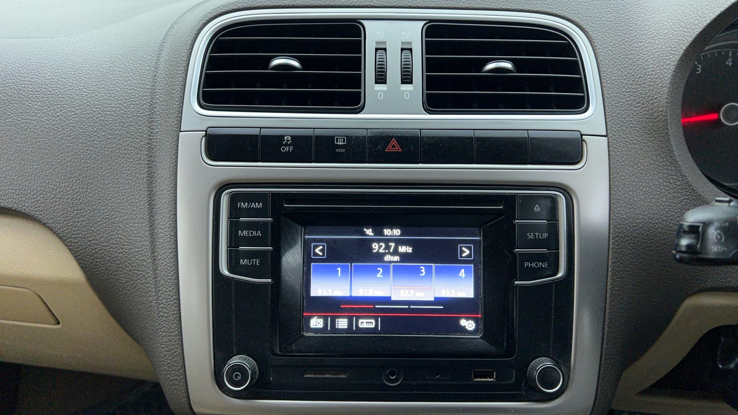 Used 2017 Volkswagen Vento 1.2L Highline Petrol AT Petrol Automatic top_features Integrated (in-dash) music system