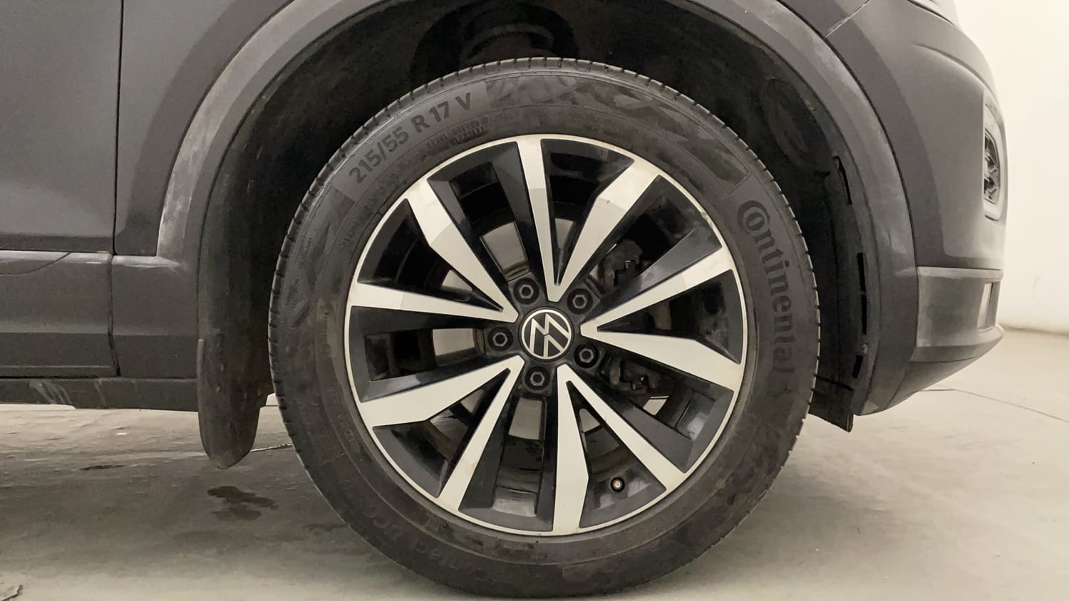Used 2022 Volkswagen T-Roc [2019-2021] 1.5 TSI DSG Petrol Automatic tyres RIGHT FRONT TYRE RIM VIEW