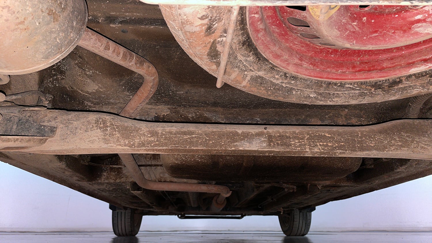 Used 2022 Renault Triber RXZ Petrol Manual extra REAR UNDERBODY VIEW (TAKEN FROM REAR)