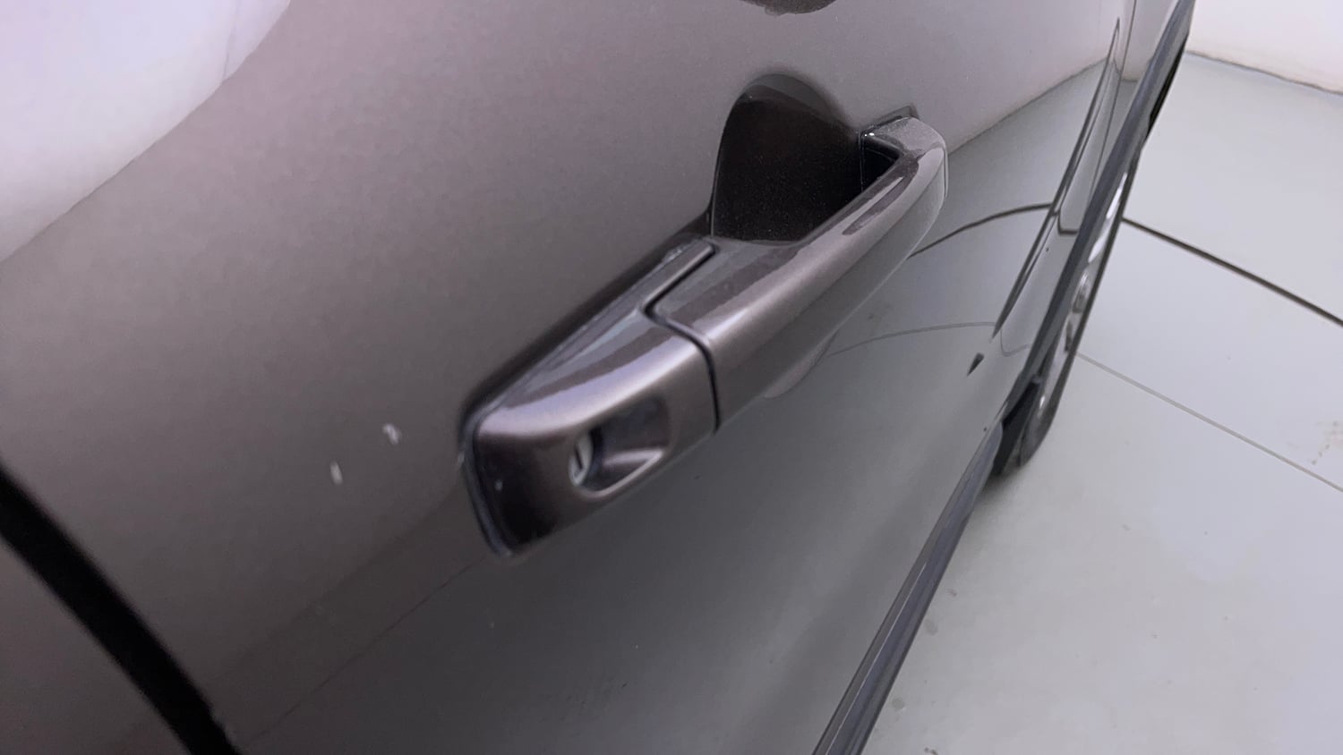 Used 2022 Renault Triber RXZ Petrol Manual dents MINOR DENT