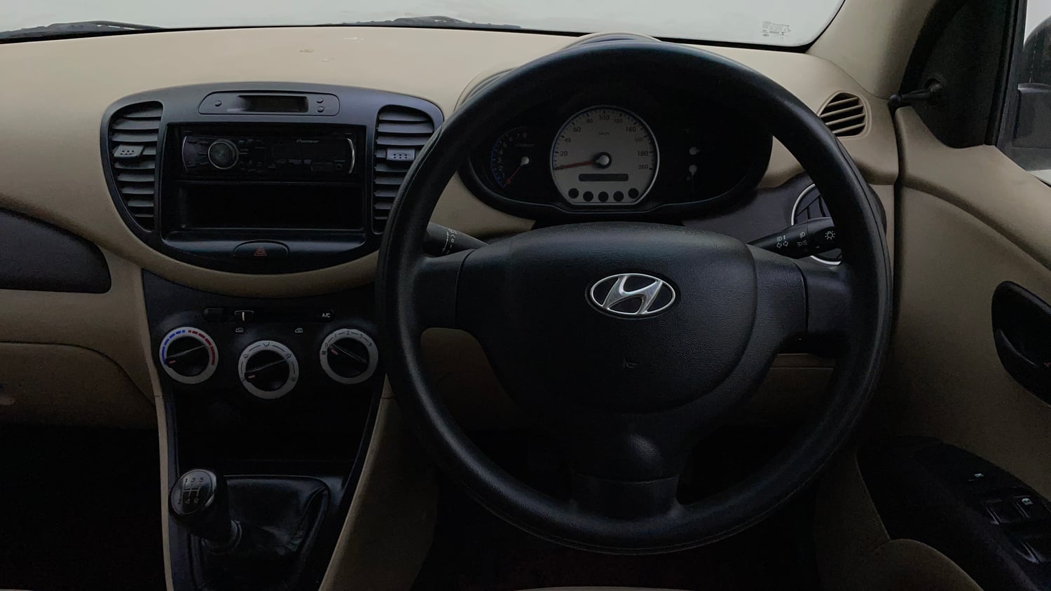 Used 2010 Hyundai i10 Magna 1.2 Petrol Manual interior STEERING VIEW