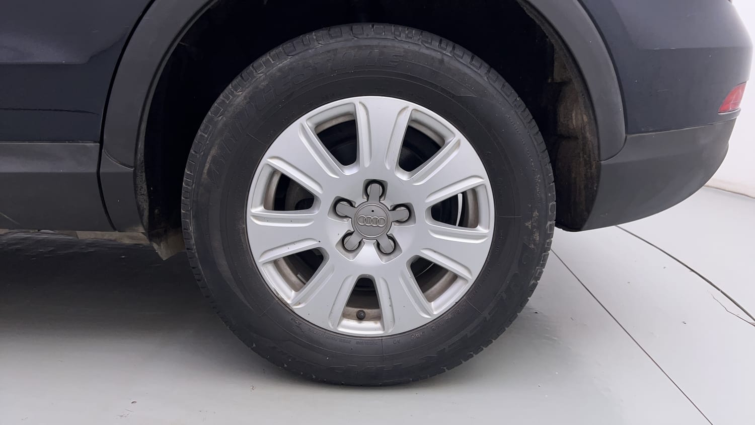 Used 2015 Audi Q3 2.0 TDI quattro Premium Diesel Automatic tyres LEFT REAR TYRE RIM VIEW