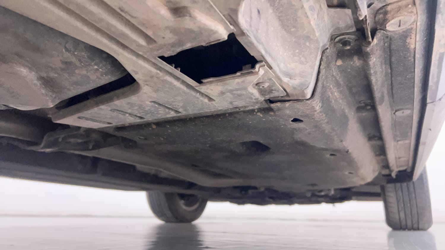 Used 2015 Audi Q3 2.0 TDI quattro Premium Diesel Automatic extra REAR RIGHT UNDERBODY VIEW