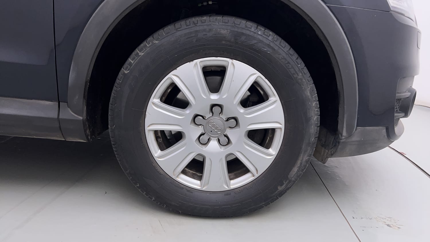 Used 2015 Audi Q3 2.0 TDI quattro Premium Diesel Automatic tyres RIGHT FRONT TYRE RIM VIEW