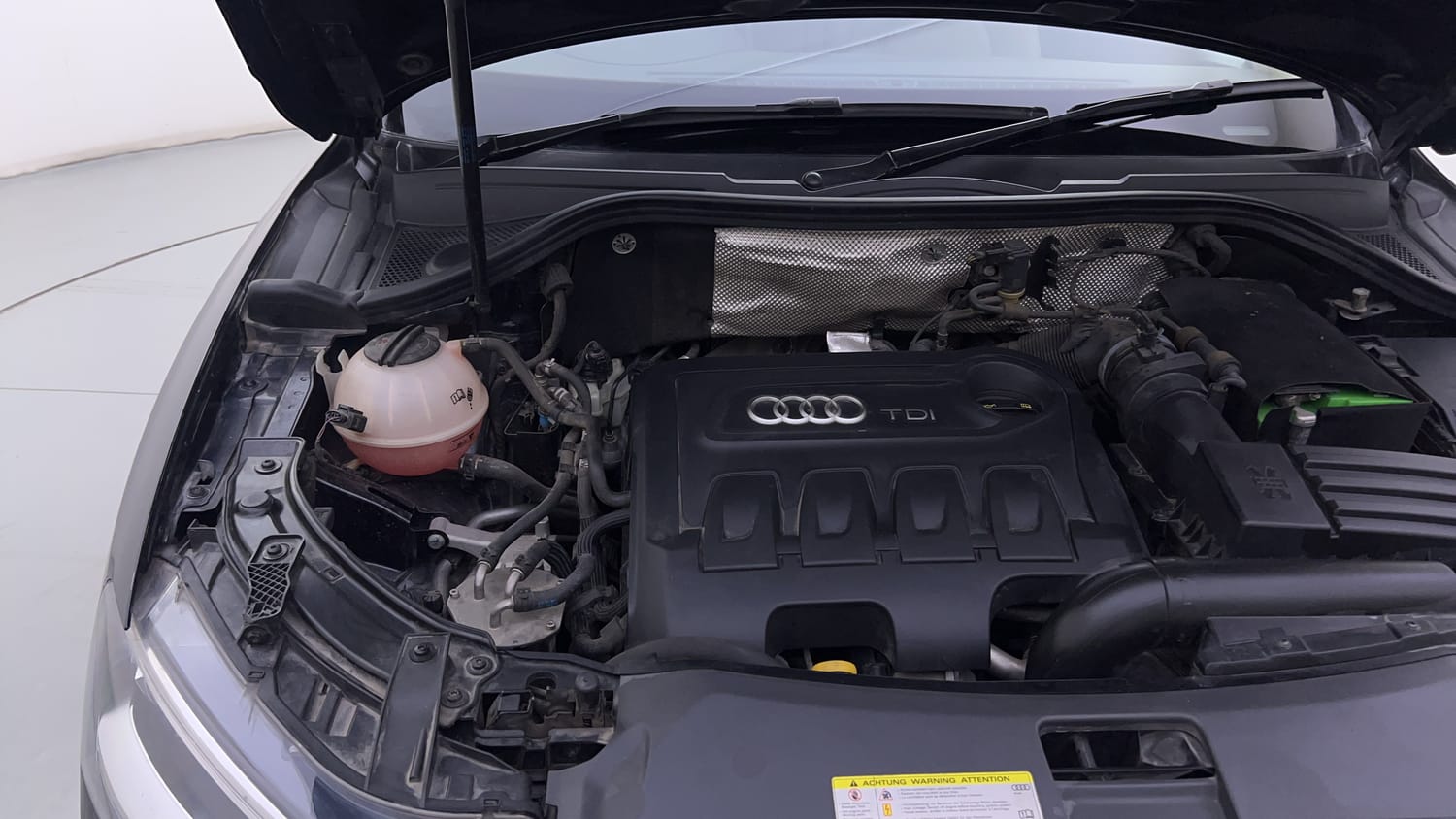 Used 2015 Audi Q3 2.0 TDI quattro Premium Diesel Automatic engine ENGINE RIGHT SIDE HINGE & APRON VIEW