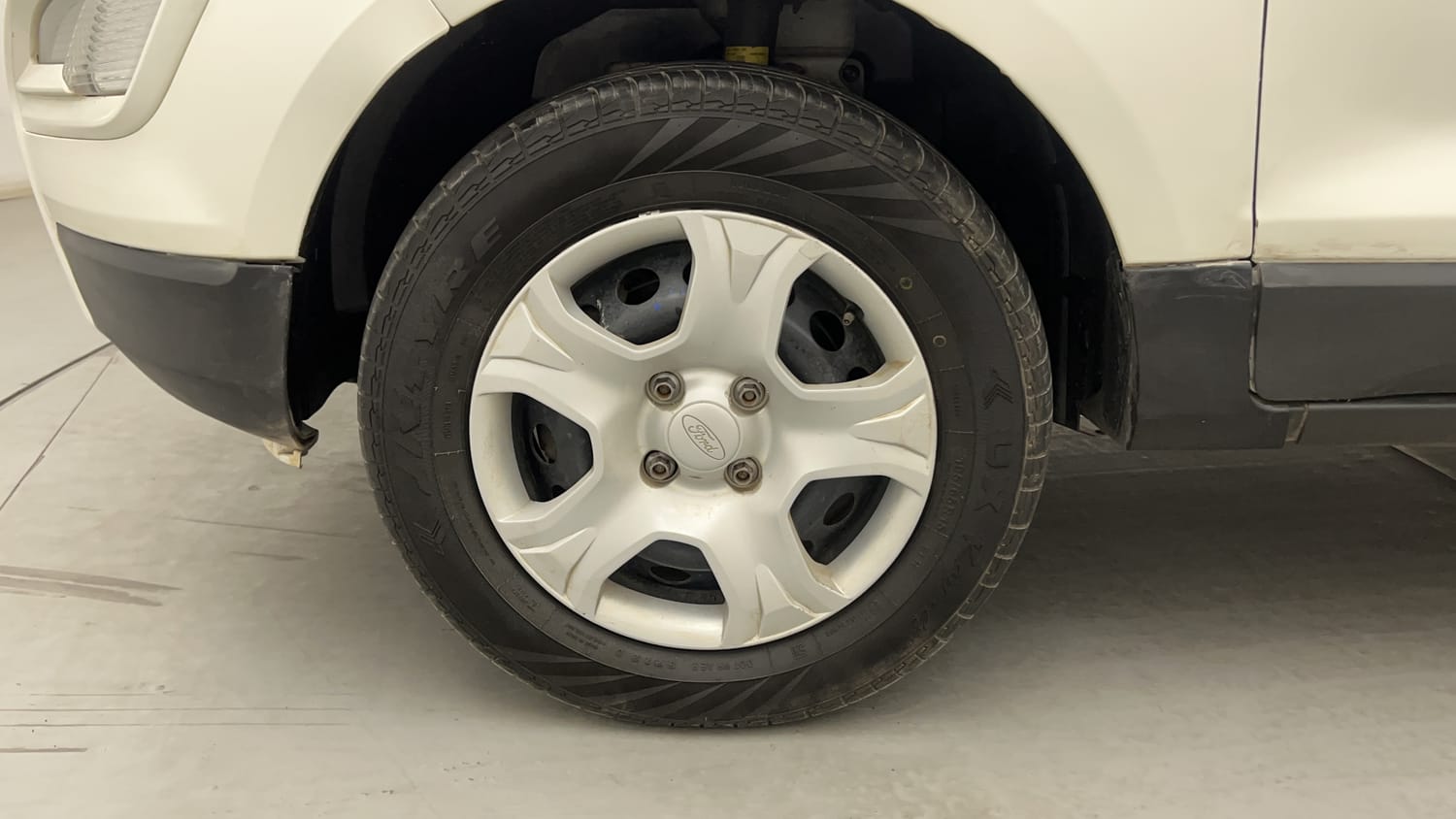 Used 2017 Ford EcoSport Ambiente 1.5L TDCi Diesel Manual tyres LEFT FRONT TYRE RIM VIEW