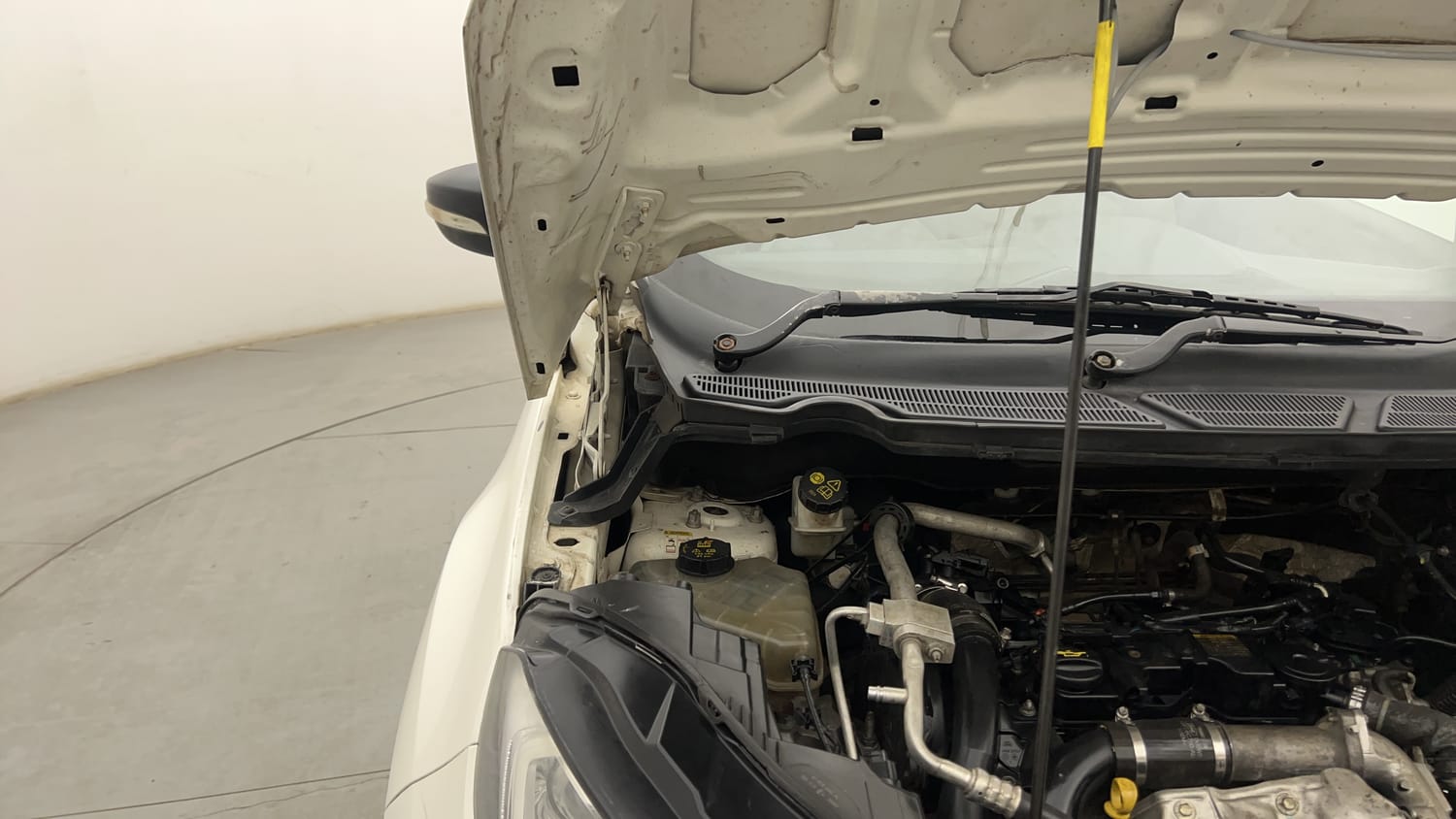 Used 2017 Ford EcoSport Ambiente 1.5L TDCi Diesel Manual engine ENGINE RIGHT SIDE HINGE & APRON VIEW