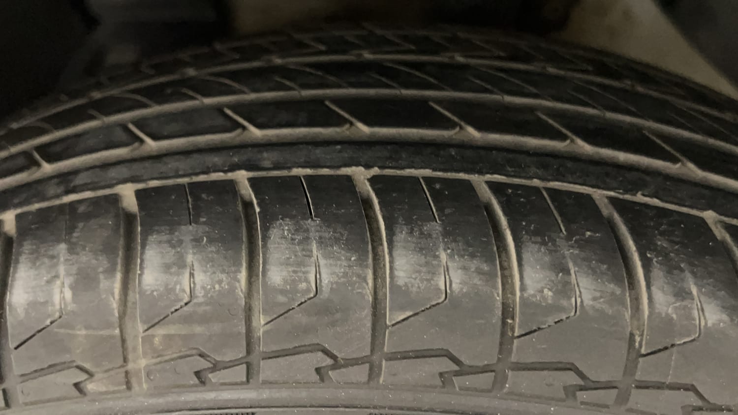 Used 2017 Ford EcoSport Ambiente 1.5L TDCi Diesel Manual tyres LEFT FRONT TYRE TREAD VIEW