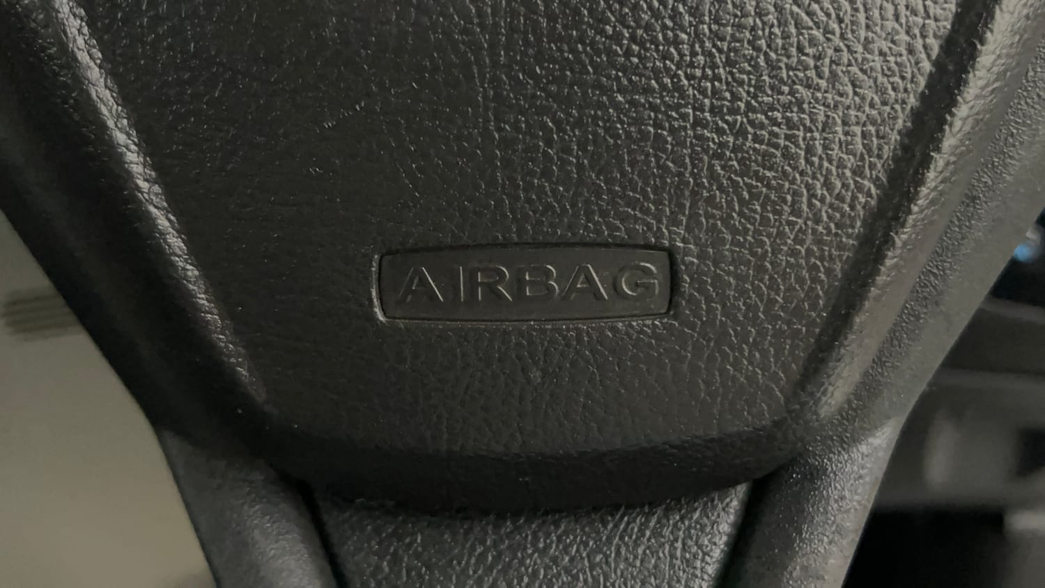 Used 2017 Ford EcoSport Ambiente 1.5L TDCi Diesel Manual top_features Airbags