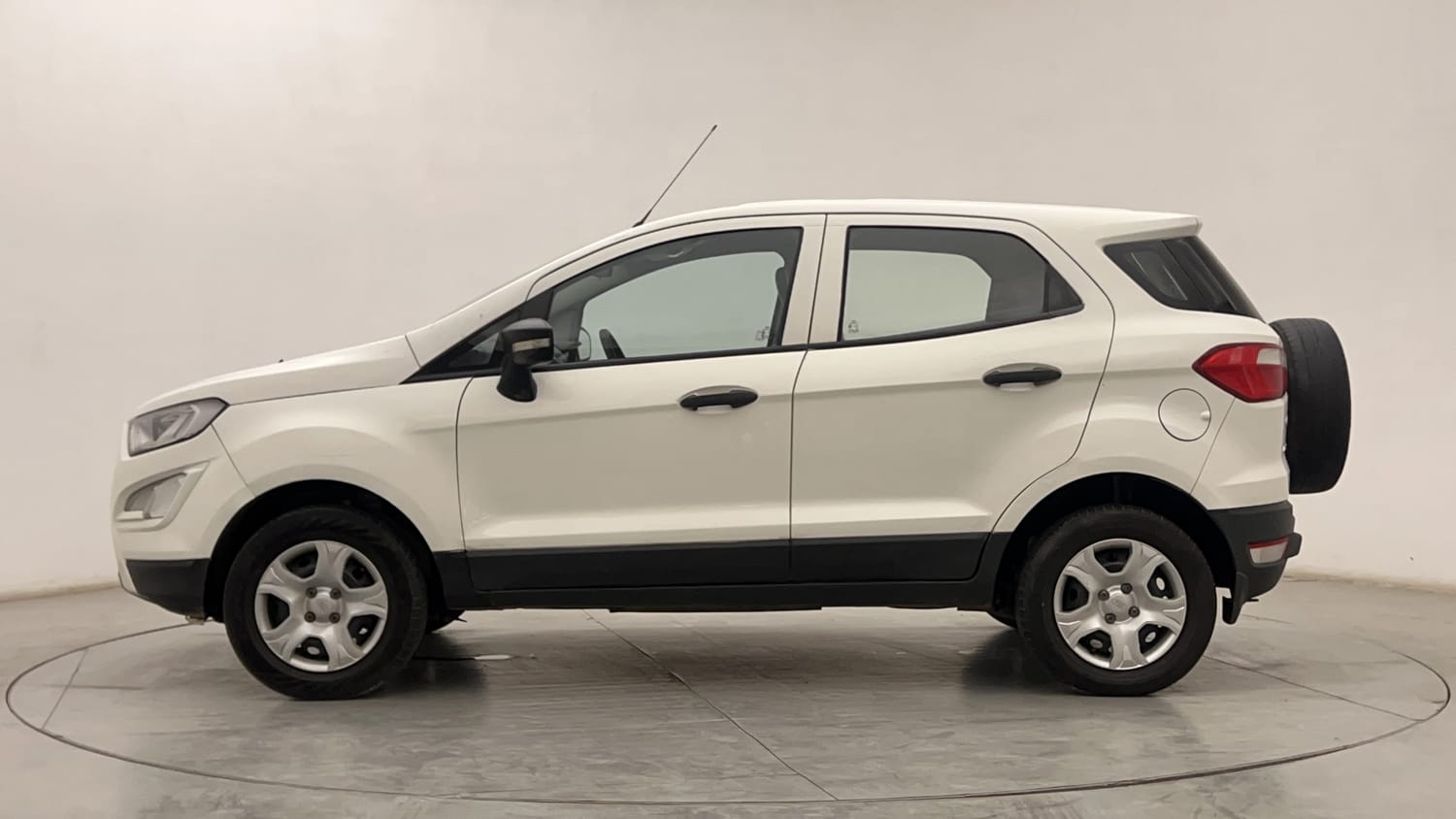 Used 2017 Ford EcoSport Ambiente 1.5L TDCi Diesel Manual exterior LEFT SIDE VIEW