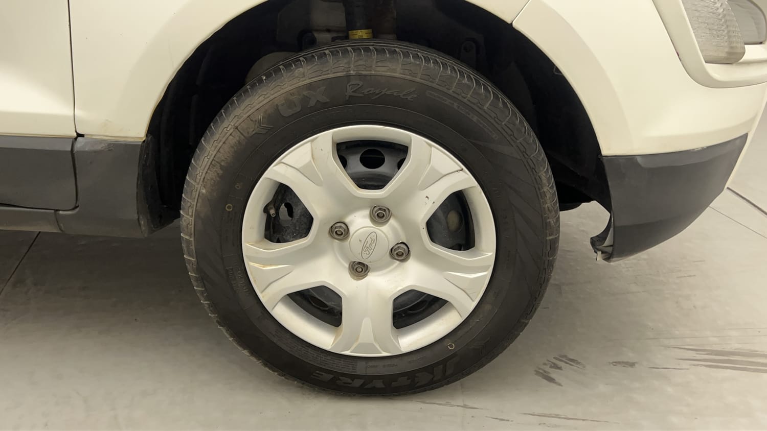 Used 2017 Ford EcoSport Ambiente 1.5L TDCi Diesel Manual tyres RIGHT FRONT TYRE RIM VIEW