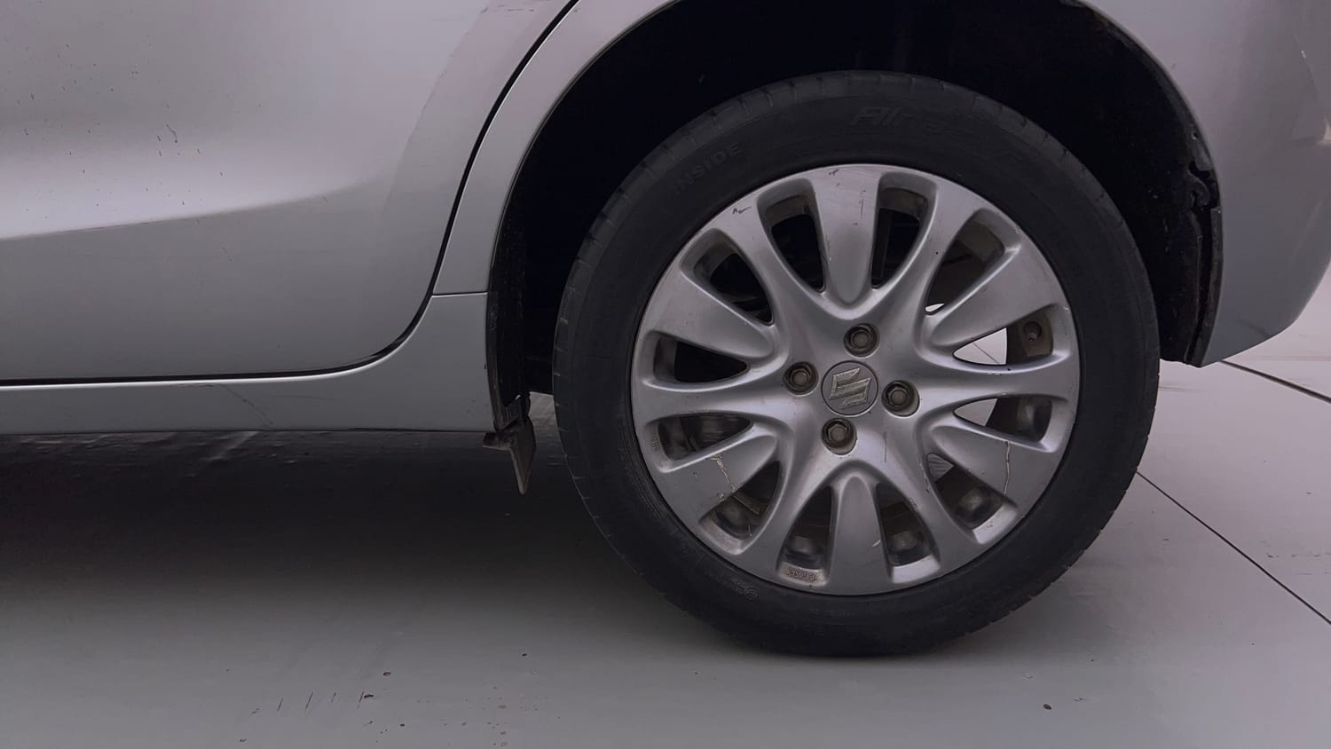 Used 2016 Maruti Suzuki Baleno Zeta AT Petrol Petrol Automatic tyres LEFT REAR TYRE RIM VIEW