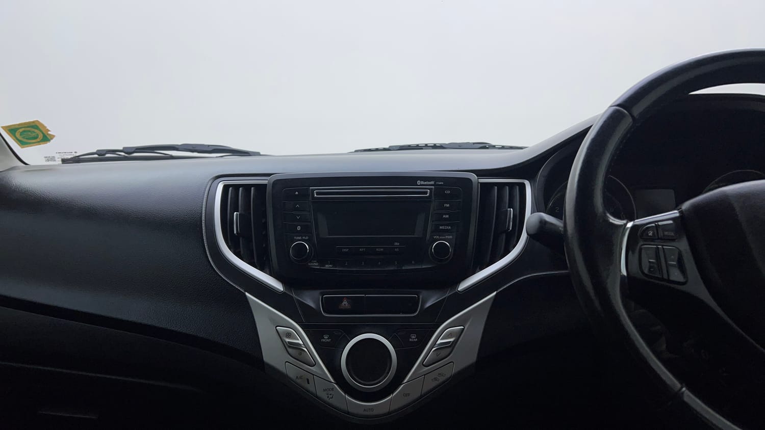 Used 2016 Maruti Suzuki Baleno Zeta AT Petrol Petrol Automatic interior MUSIC SYSTEM & AC CONTROL VIEW