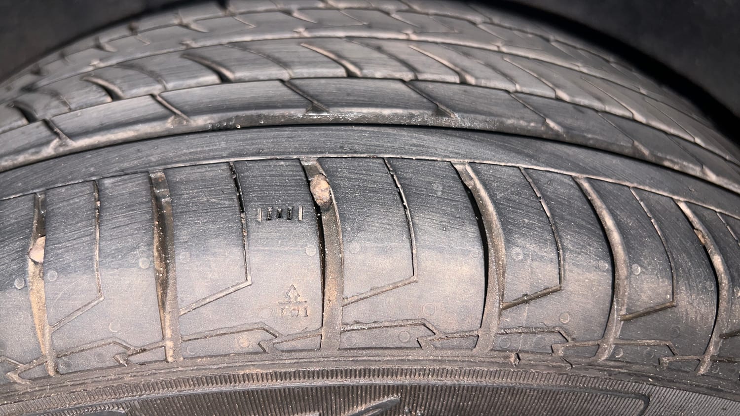 Used 2016 Maruti Suzuki Baleno Zeta AT Petrol Petrol Automatic tyres RIGHT REAR TYRE TREAD VIEW