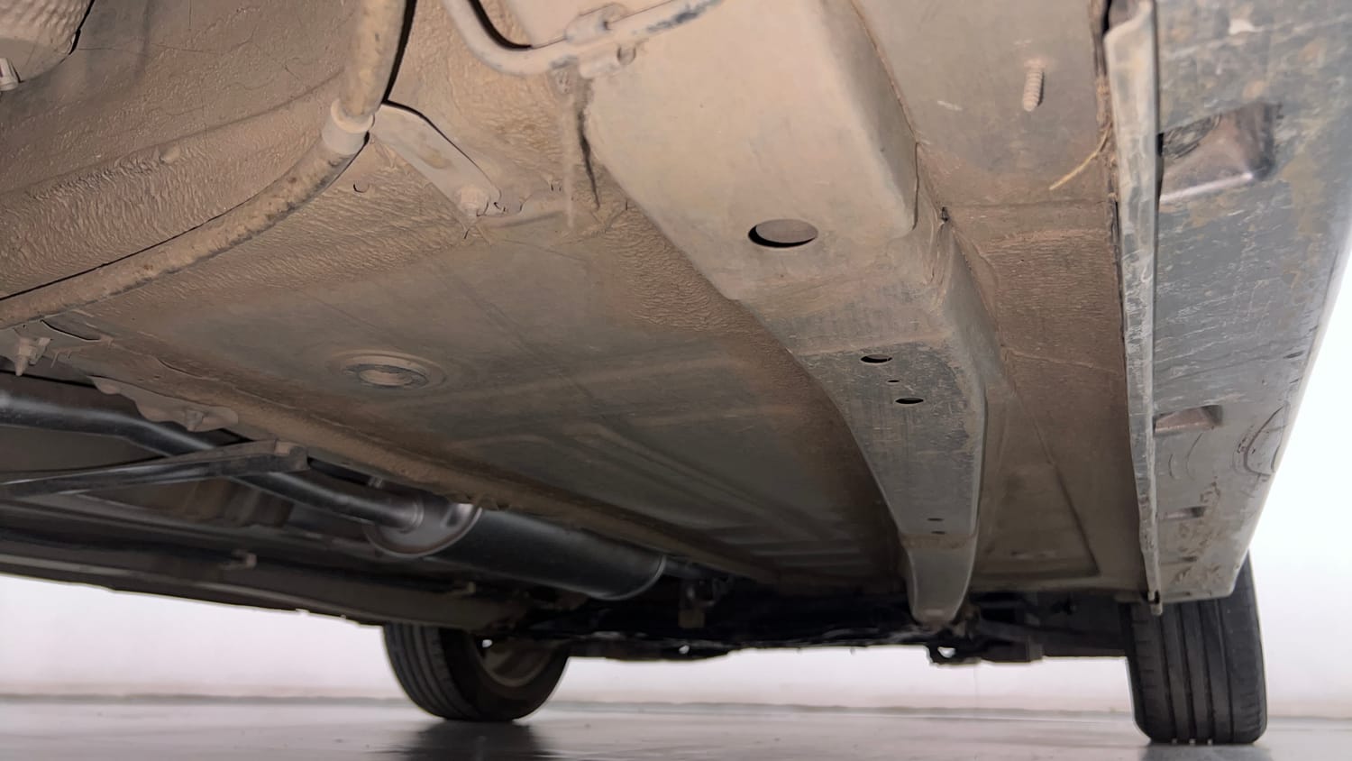 Used 2016 Maruti Suzuki Baleno Zeta AT Petrol Petrol Automatic extra REAR RIGHT UNDERBODY VIEW