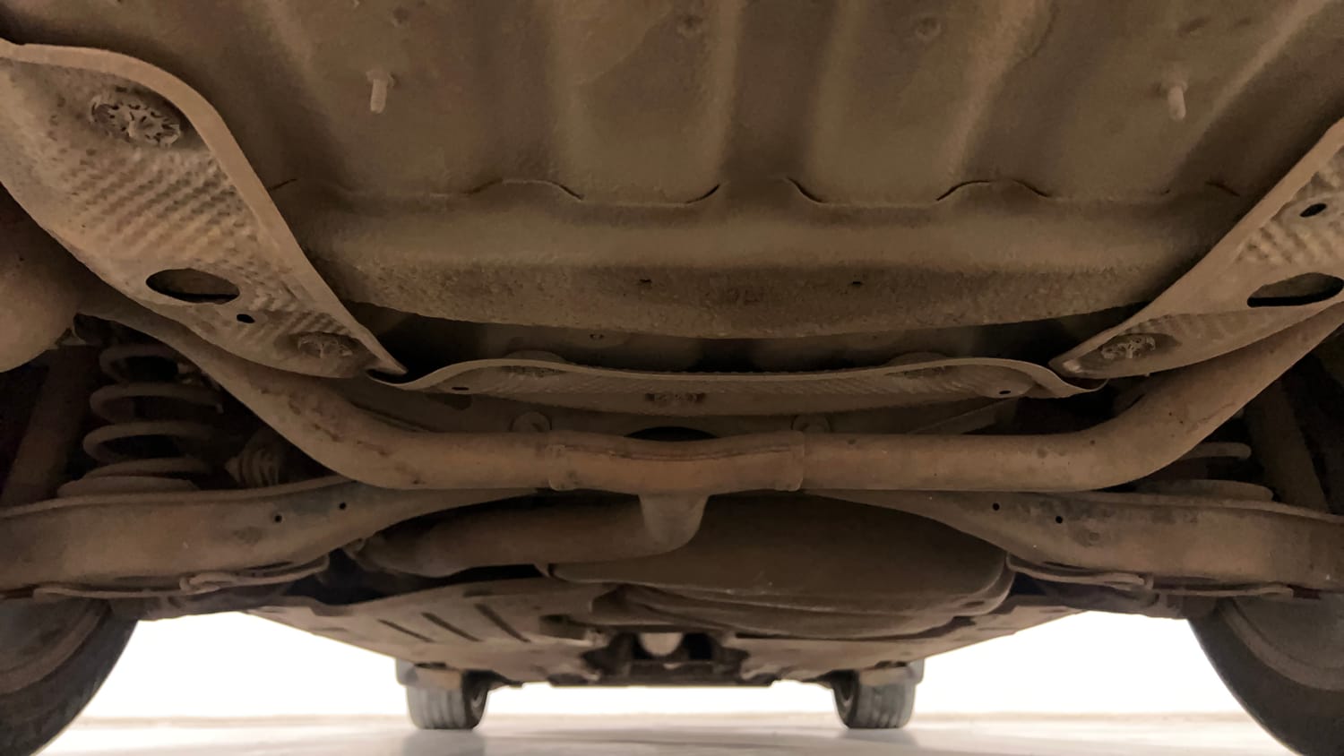 Used 2021 Skoda Superb L&K TSI AT Petrol Automatic extra REAR UNDERBODY VIEW (TAKEN FROM REAR)