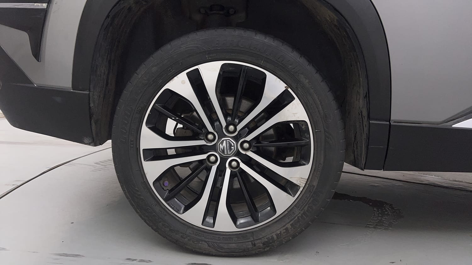 Used 2021 MG Motors Hector Sharp 2.0 Diesel Turbo MT Diesel Manual tyres RIGHT REAR TYRE RIM VIEW