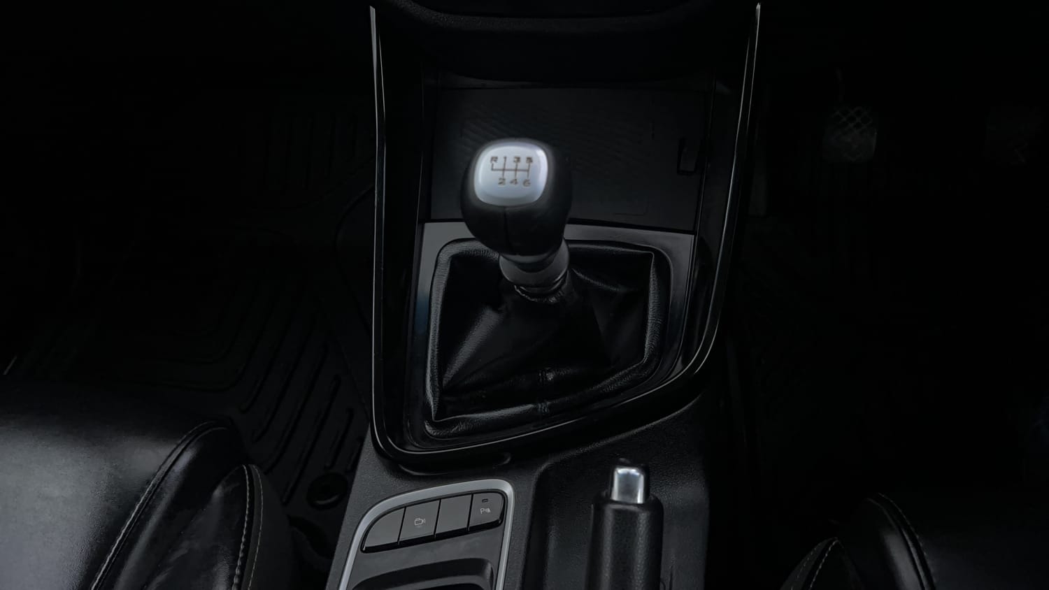 Used 2021 MG Motors Hector Sharp 2.0 Diesel Turbo MT Diesel Manual interior GEAR  KNOB VIEW
