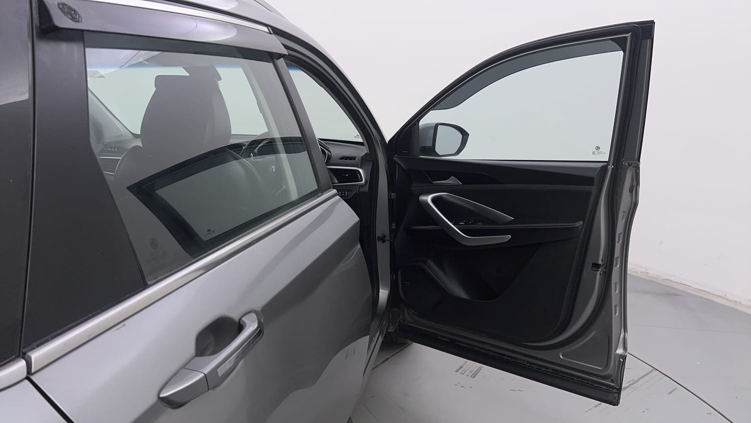 Used 2021 MG Motors Hector Sharp 2.0 Diesel Turbo MT Diesel Manual interior RIGHT FRONT DOOR OPEN VIEW