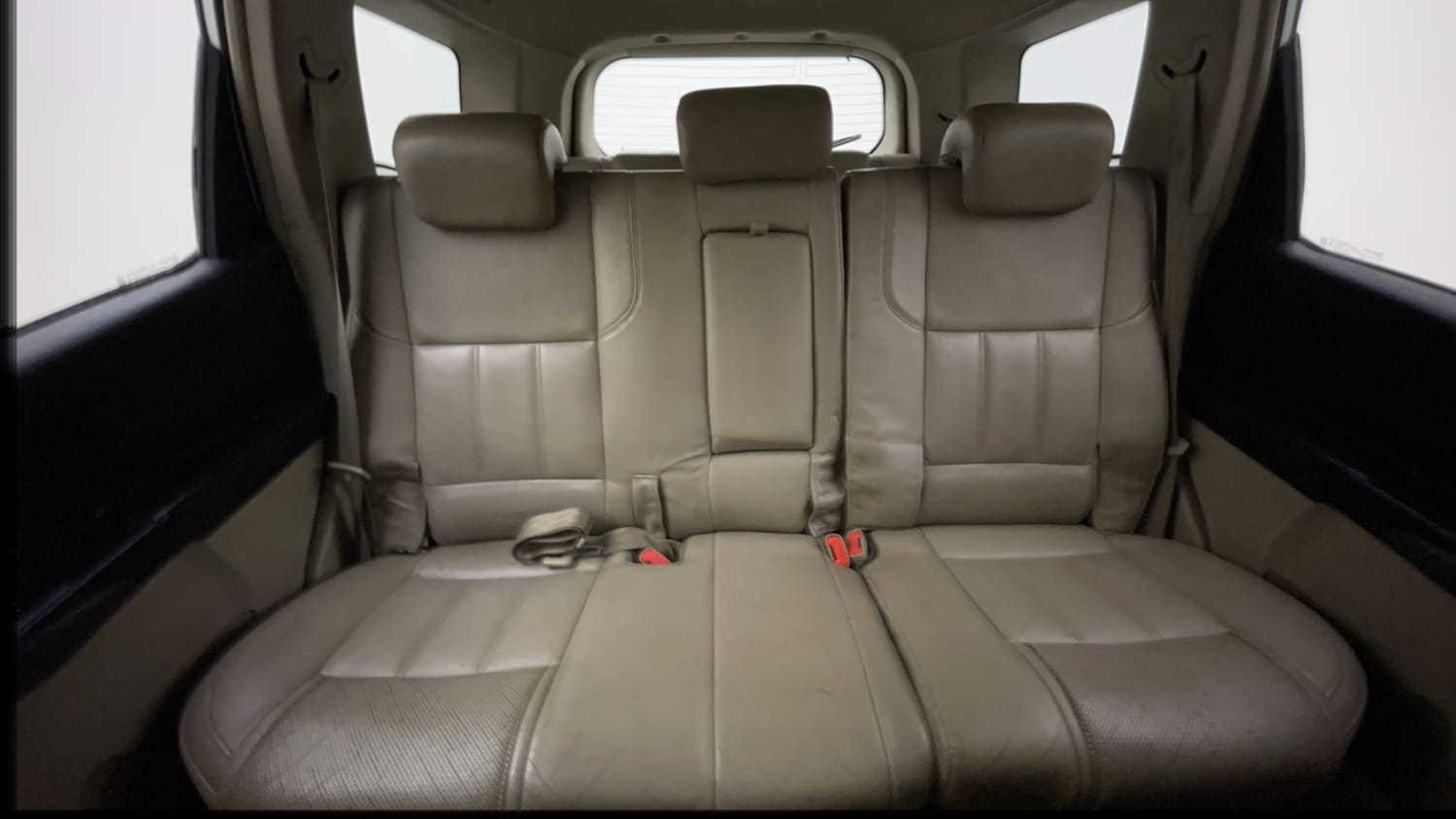 Used 2016 Mahindra XUV500 W10 1.99 Diesel Manual interior REAR SEAT CONDITION VIEW