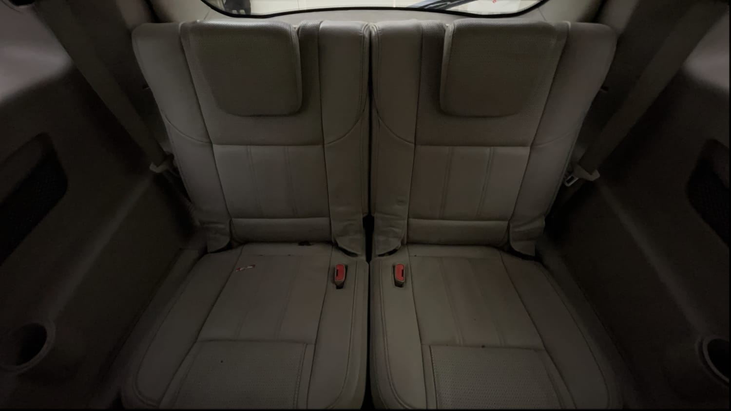 Used 2016 Mahindra XUV500 W10 1.99 Diesel Manual interior THIRD ROW SEAT