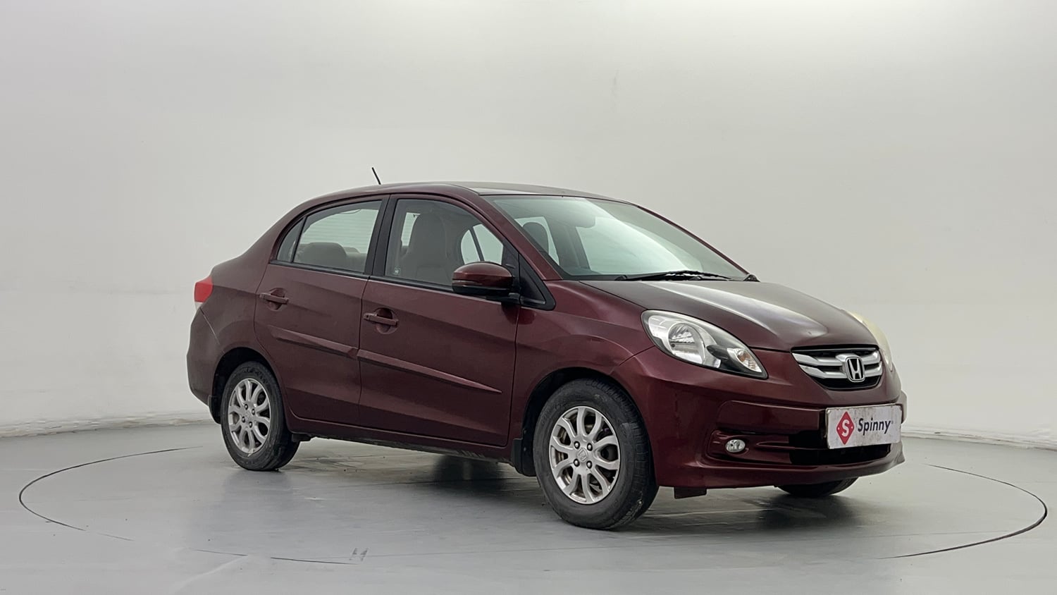 Used 2015 Honda Amaze 1.2 VX (O) Petrol Manual exterior RIGHT FRONT CORNER VIEW