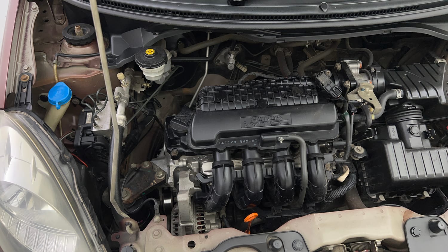 Used 2015 Honda Amaze 1.2 VX (O) Petrol Manual engine ENGINE RIGHT SIDE VIEW