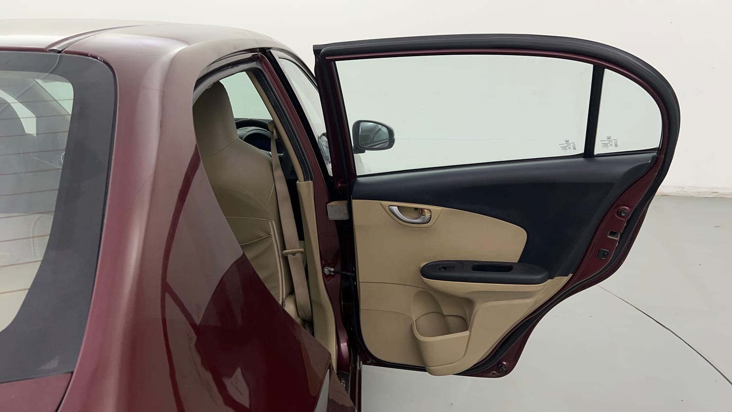 Used 2015 Honda Amaze 1.2 VX (O) Petrol Manual interior RIGHT REAR DOOR OPEN VIEW