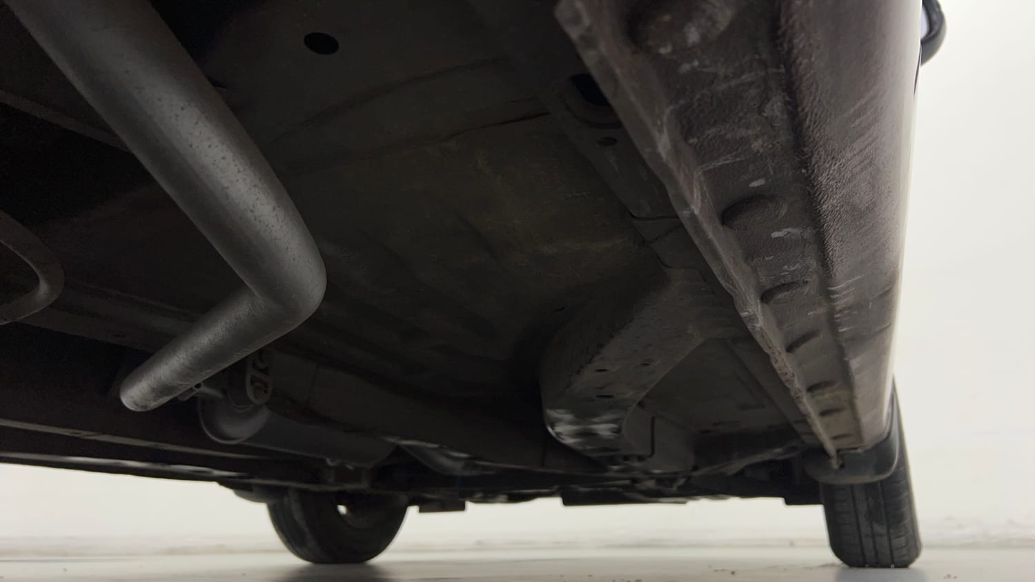 Used 2015 Honda Amaze 1.2 VX (O) Petrol Manual extra REAR RIGHT UNDERBODY VIEW