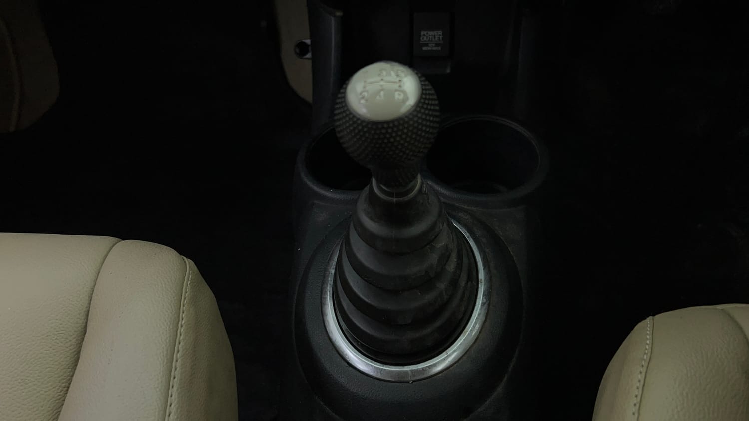Used 2015 Honda Amaze 1.2 VX (O) Petrol Manual interior GEAR  KNOB VIEW