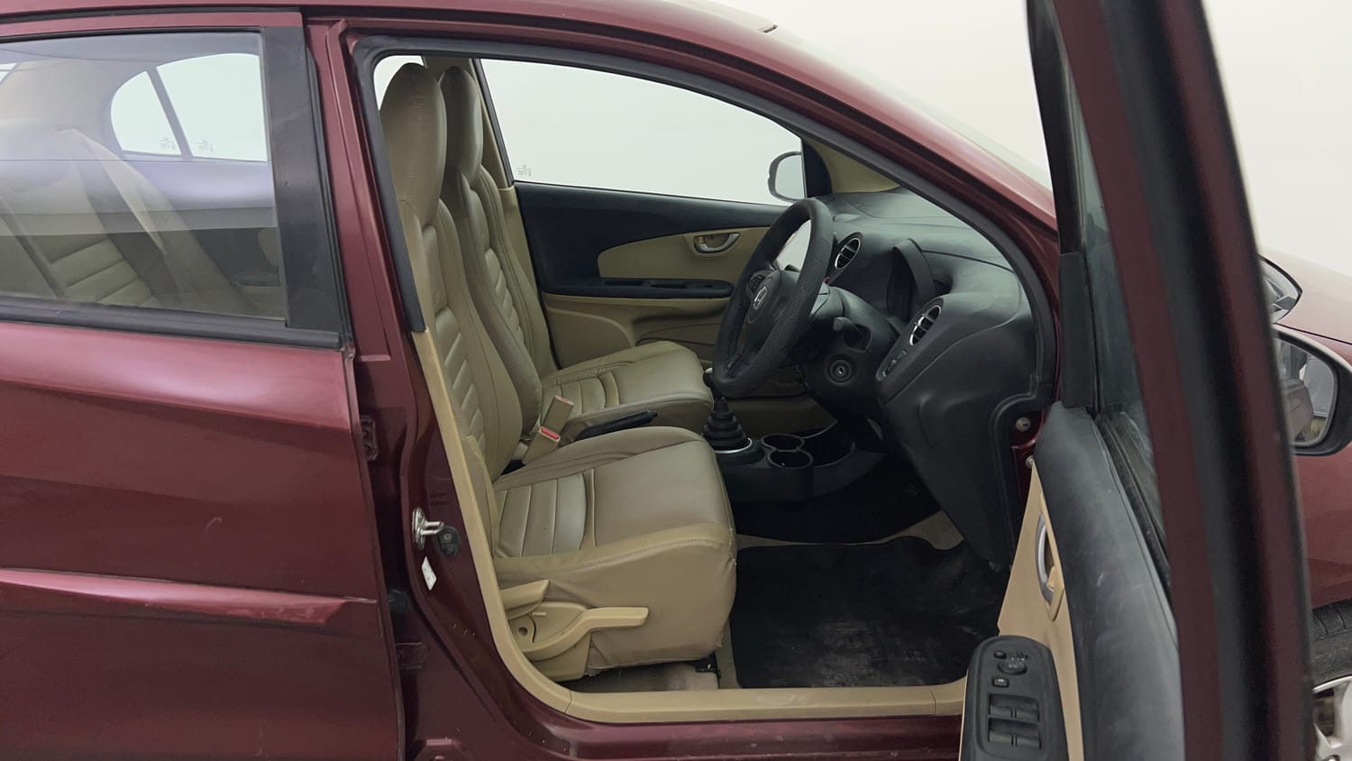 Used 2015 Honda Amaze 1.2 VX (O) Petrol Manual interior RIGHT SIDE FRONT DOOR CABIN VIEW