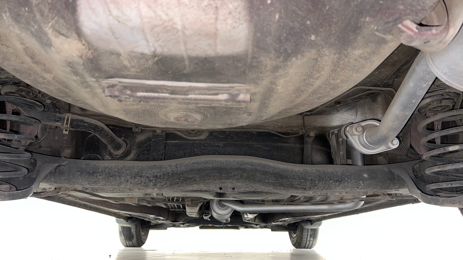 Used 2015 Honda Amaze 1.2 VX (O) Petrol Manual extra REAR UNDERBODY VIEW (TAKEN FROM REAR)