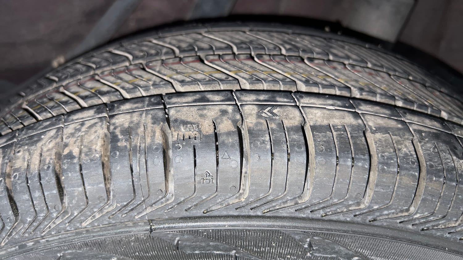 Used 2015 Honda Amaze 1.2 VX (O) Petrol Manual tyres LEFT REAR TYRE TREAD VIEW