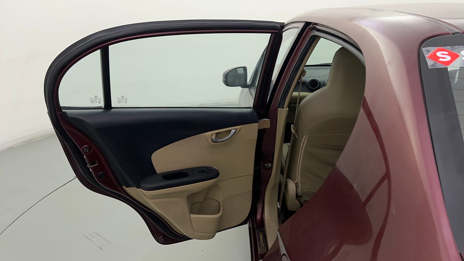 Used 2015 Honda Amaze 1.2 VX (O) Petrol Manual interior LEFT REAR DOOR OPEN VIEW