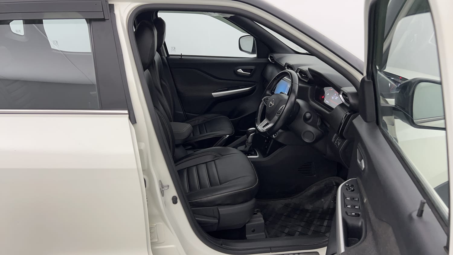 Used 2021 Nissan Magnite XV Premium Turbo CVT (O) Dual Tone Petrol Automatic interior RIGHT SIDE FRONT DOOR CABIN VIEW