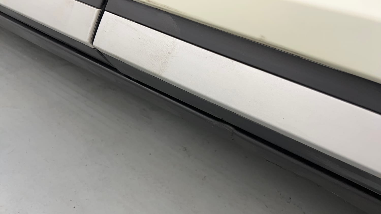 Used 2021 Nissan Magnite XV Premium Turbo CVT (O) Dual Tone Petrol Automatic dents MINOR DENT