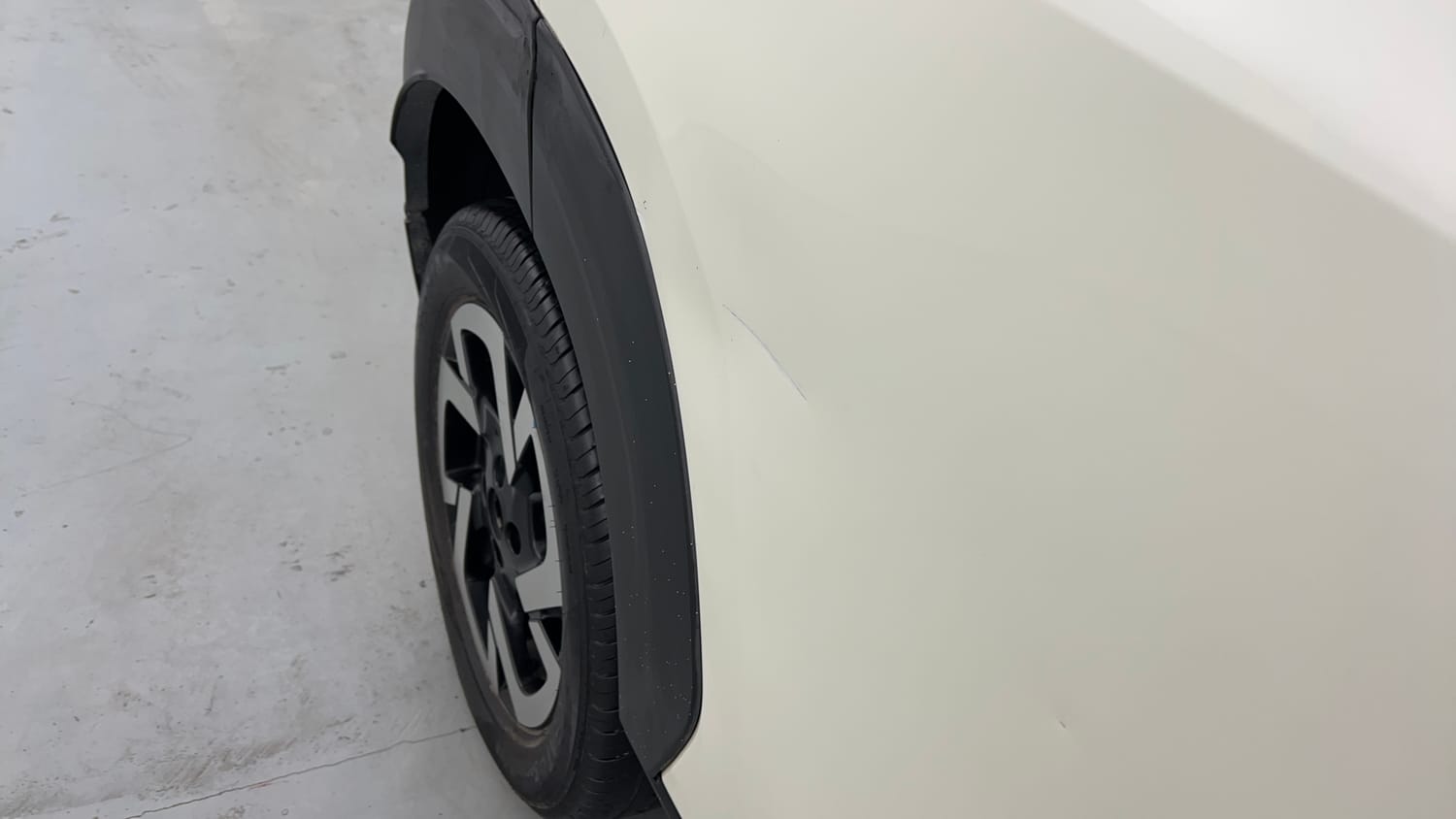 Used 2021 Nissan Magnite XV Premium Turbo CVT (O) Dual Tone Petrol Automatic dents MINOR SCRATCH