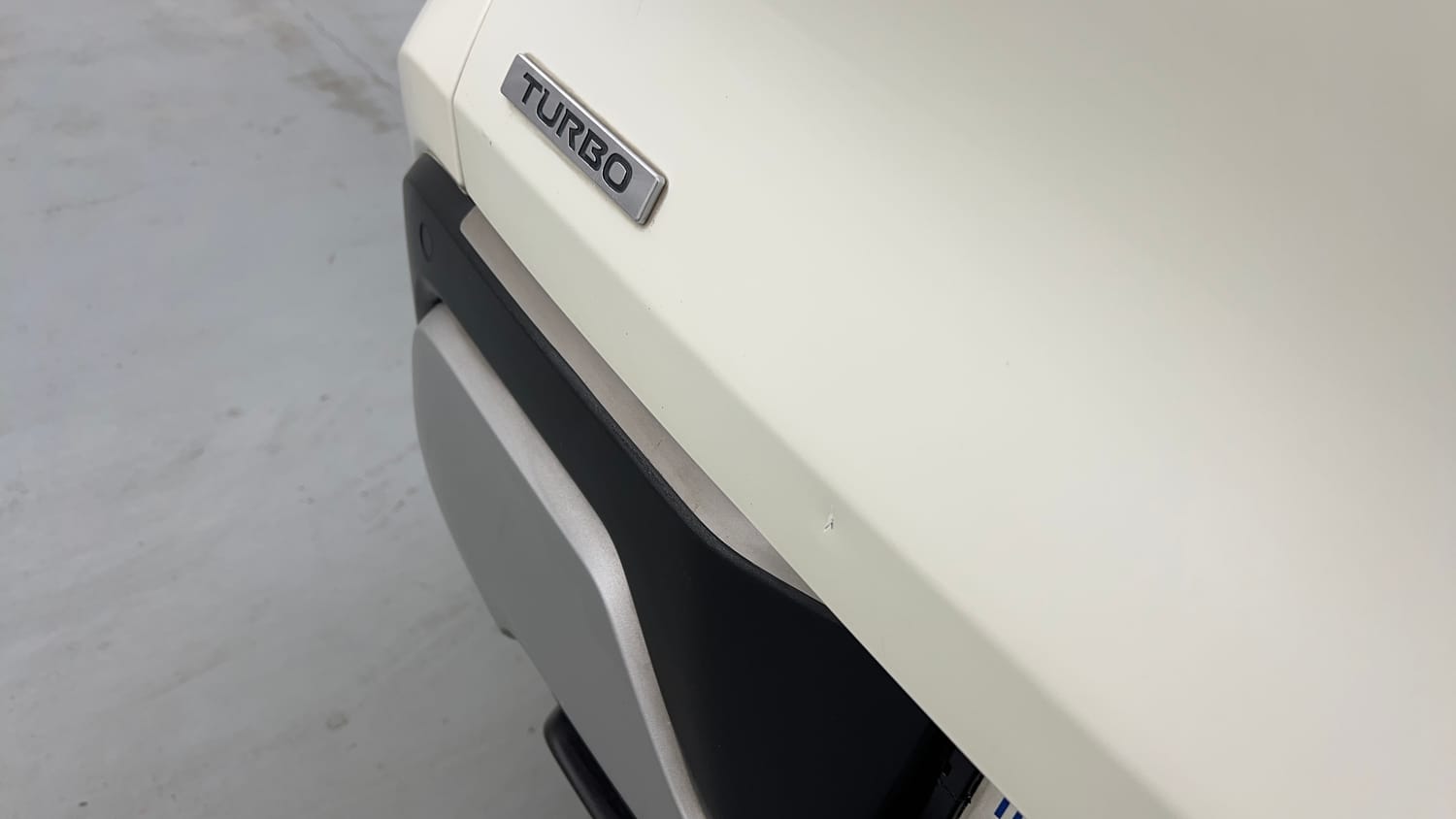 Used 2021 Nissan Magnite XV Premium Turbo CVT (O) Dual Tone Petrol Automatic dents MINOR SCRATCH