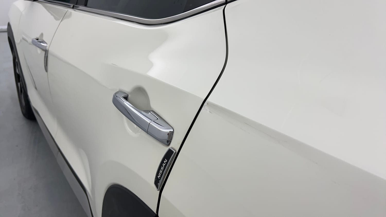 Used 2021 Nissan Magnite XV Premium Turbo CVT (O) Dual Tone Petrol Automatic dents MINOR SCRATCH