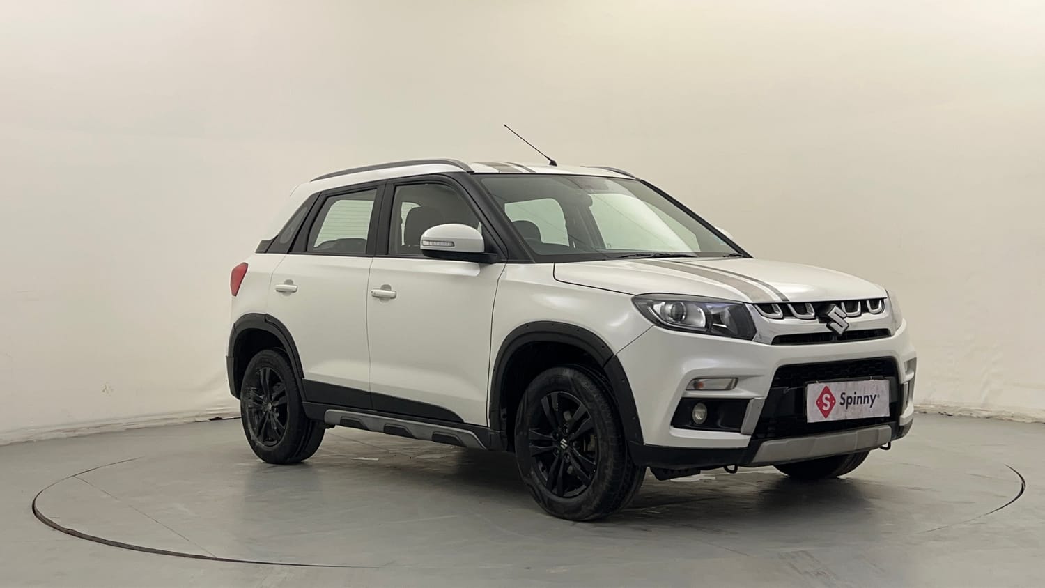 Used 2019 maruti-suzuki Vitara Brezza ZDi Plus AGS Diesel Automatic exterior RIGHT FRONT CORNER VIEW