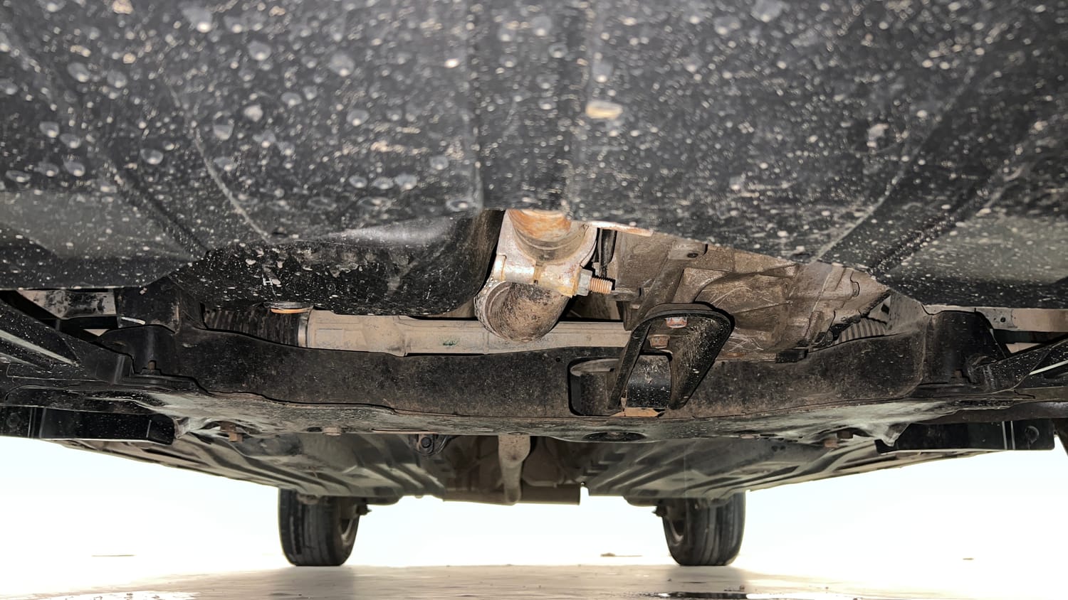 Used 2019 maruti-suzuki Vitara Brezza ZDi Plus AGS Diesel Automatic extra FRONT LEFT UNDERBODY VIEW