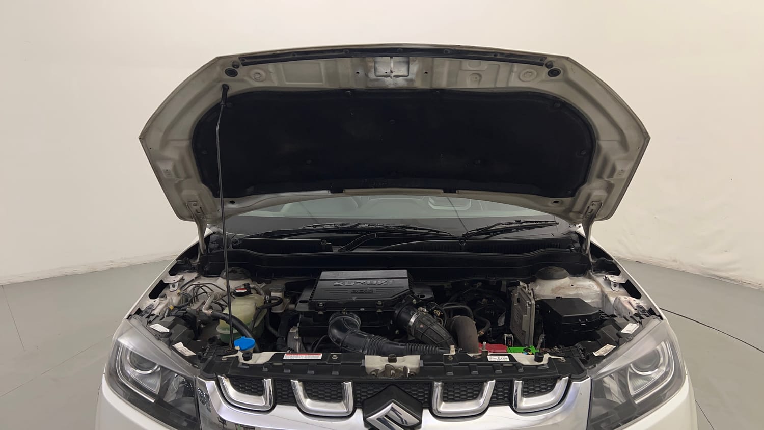 Used 2019 maruti-suzuki Vitara Brezza ZDi Plus AGS Diesel Automatic engine ENGINE & BONNET OPEN FRONT VIEW