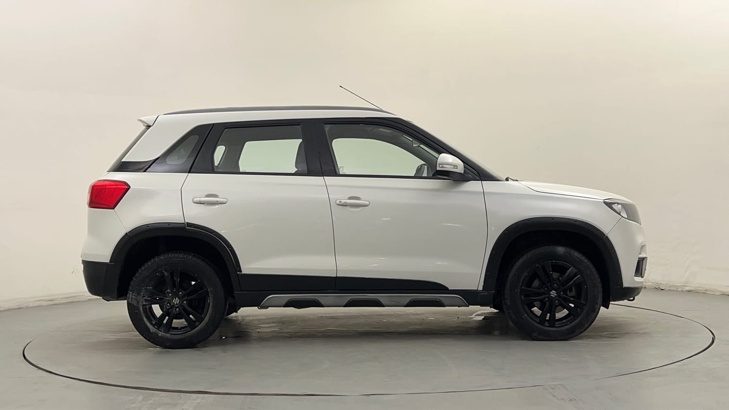 Used 2019 maruti-suzuki Vitara Brezza ZDi Plus AGS Diesel Automatic exterior RIGHT SIDE VIEW