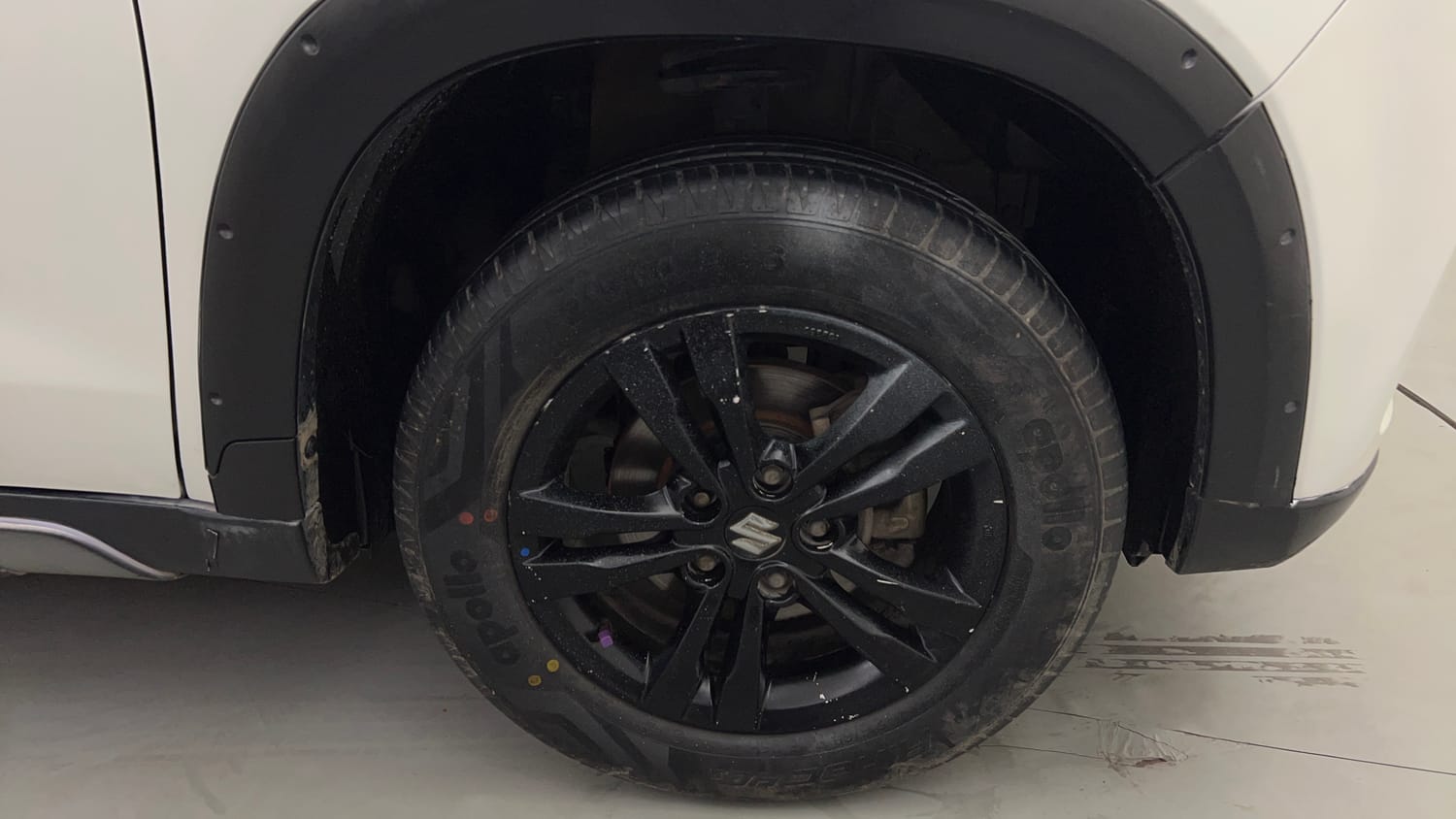 Used 2019 maruti-suzuki Vitara Brezza ZDi Plus AGS Diesel Automatic tyres RIGHT FRONT TYRE RIM VIEW