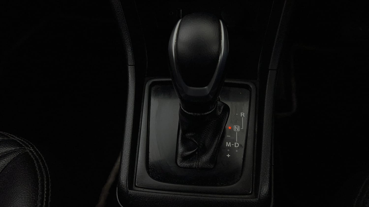 Used 2019 maruti-suzuki Vitara Brezza ZDi Plus AGS Diesel Automatic interior GEAR  KNOB VIEW
