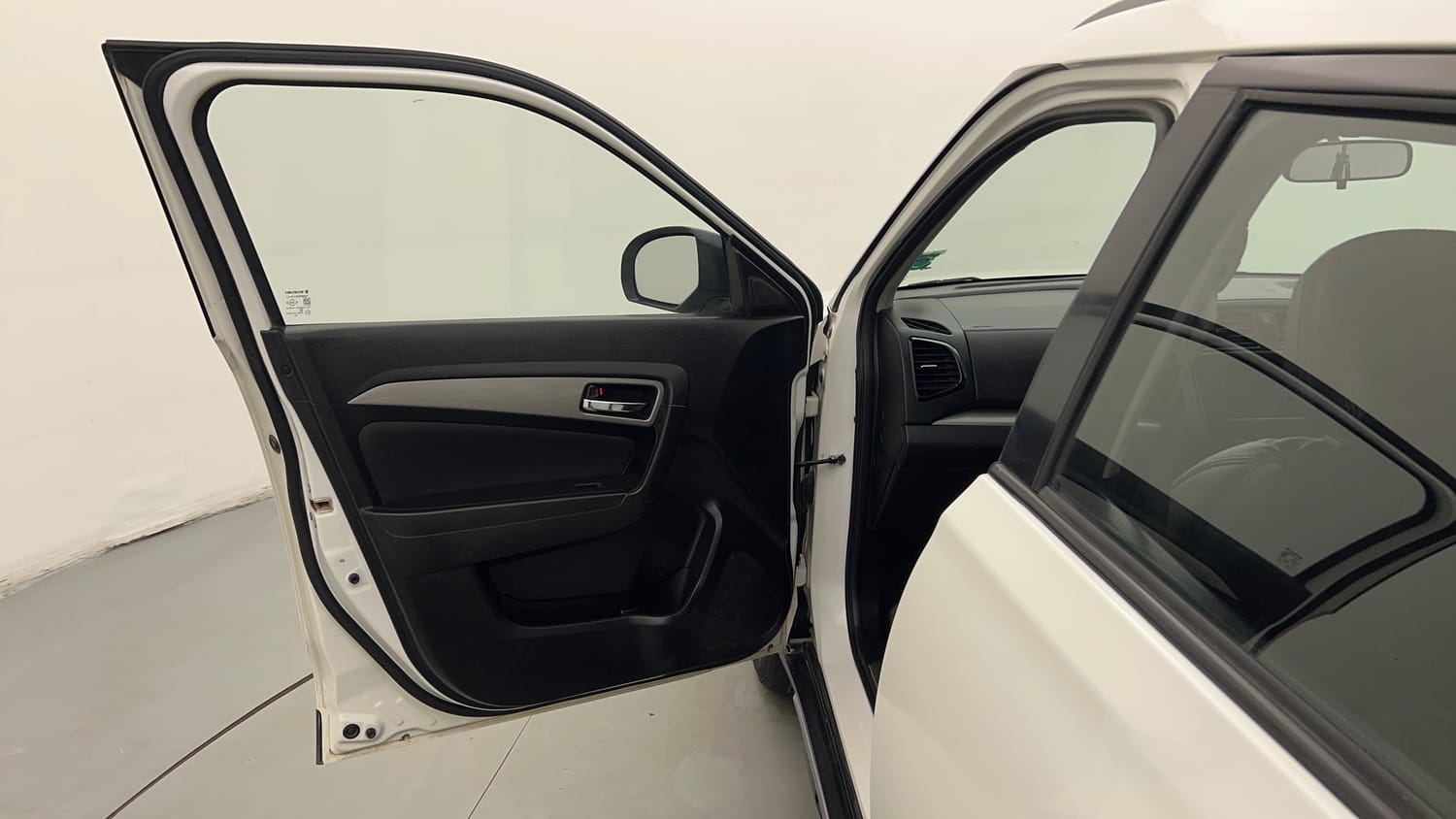 Used 2019 maruti-suzuki Vitara Brezza ZDi Plus AGS Diesel Automatic interior LEFT FRONT DOOR OPEN VIEW